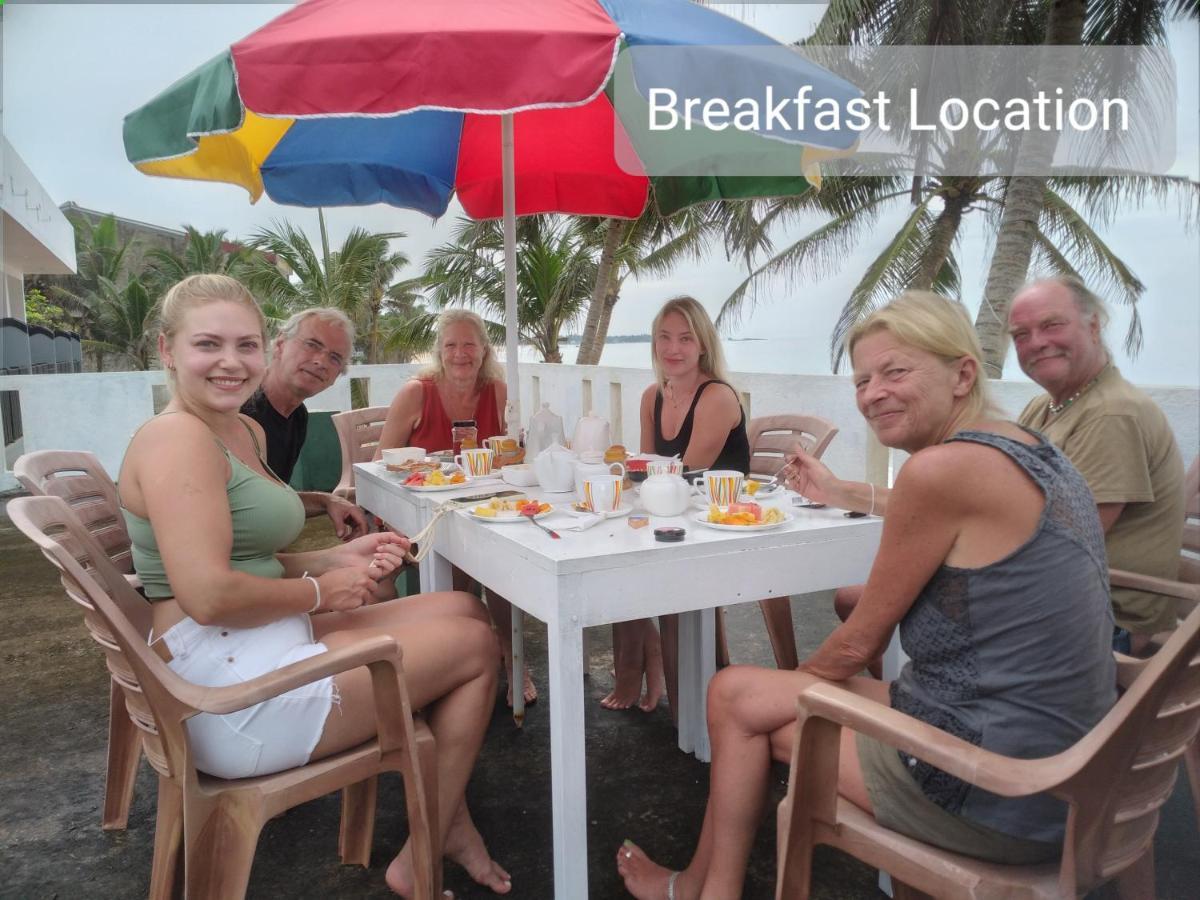 Copacabana Beach Hotel Hikkaduwa Dış mekan fotoğraf