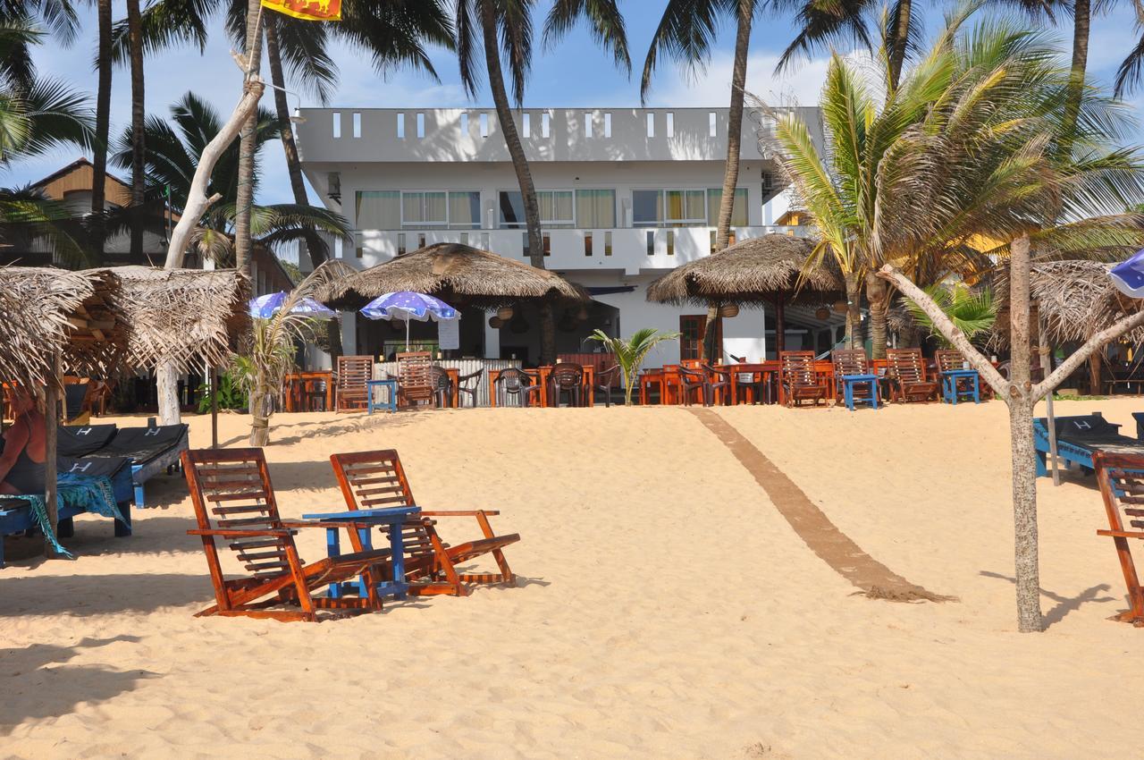 Copacabana Beach Hotel Hikkaduwa Dış mekan fotoğraf