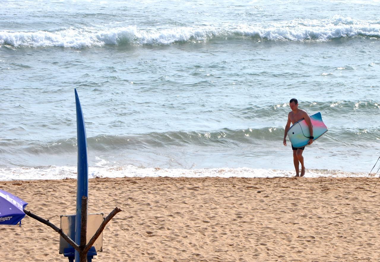 Copacabana Beach Hotel Hikkaduwa Dış mekan fotoğraf